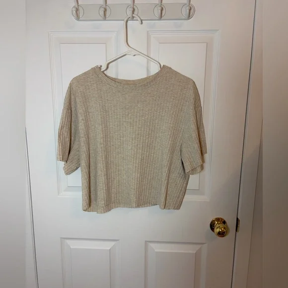 H&M Beige Ribbed Short Sleeve Top - Picture 2 of 6